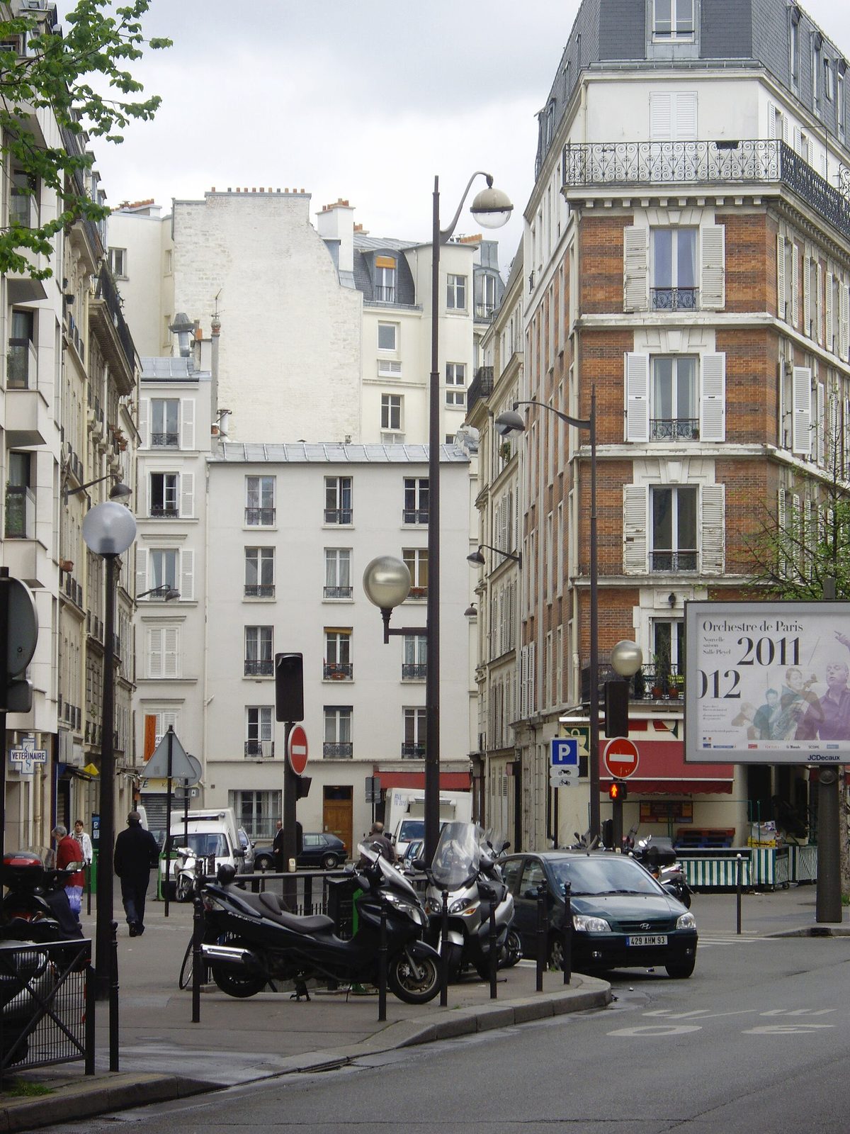 La rue Jouffroy-d'Abbans, dans le 17e arrondissement