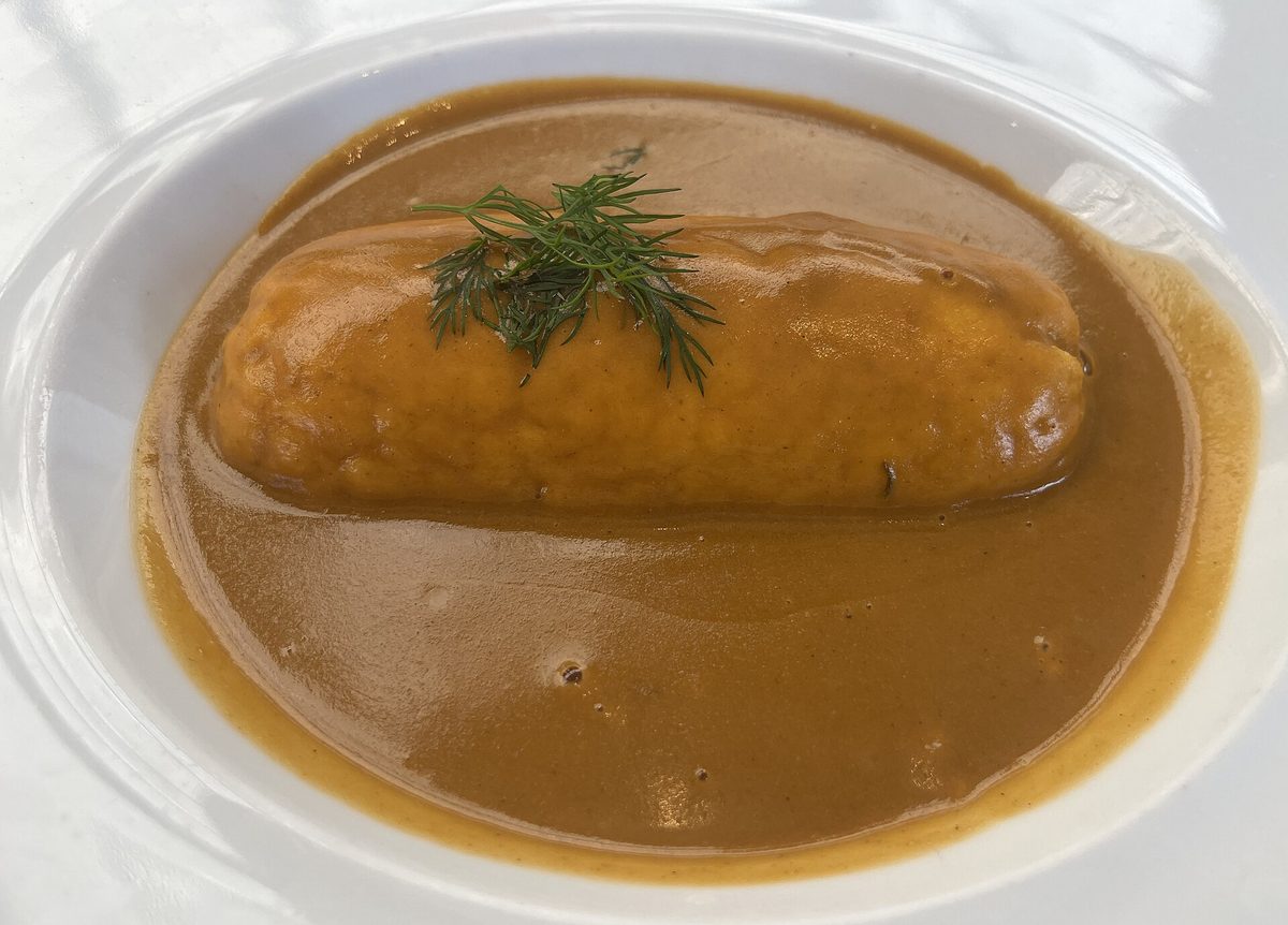 Quenelle de brochet sauce Nantua