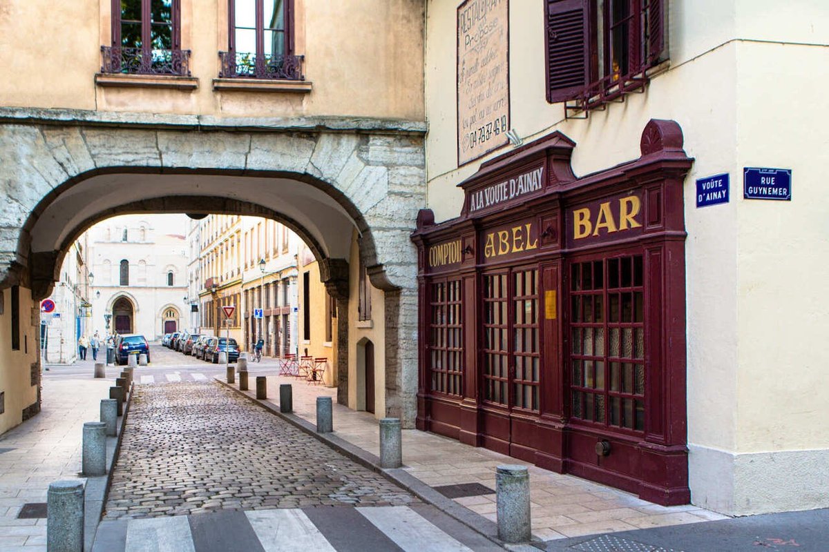 La devanture du Café Comptoir Abel, rue Guynemer à Lyon