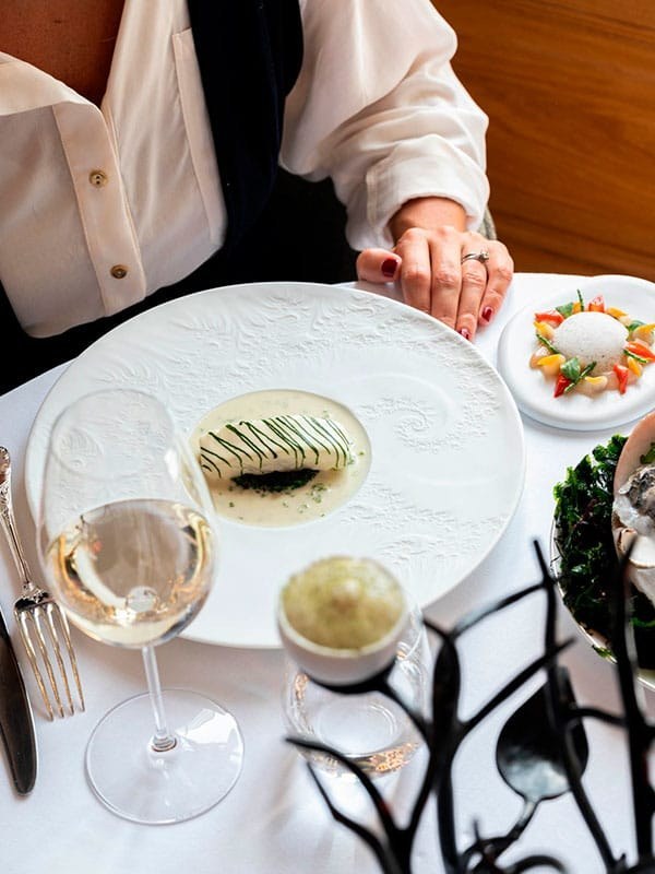 Une table dressée à Maison Nouvelle, à Bordeaux